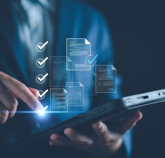 Checklist,Business,Performance,Monitoring,Concept,,Business,Using,Tablet,Online,Survey